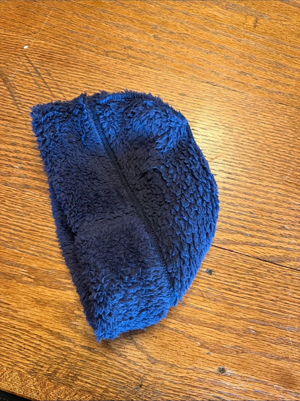 Patagonia Kids Navy Fleece Bear-Ear Beanie circumference approx 19”